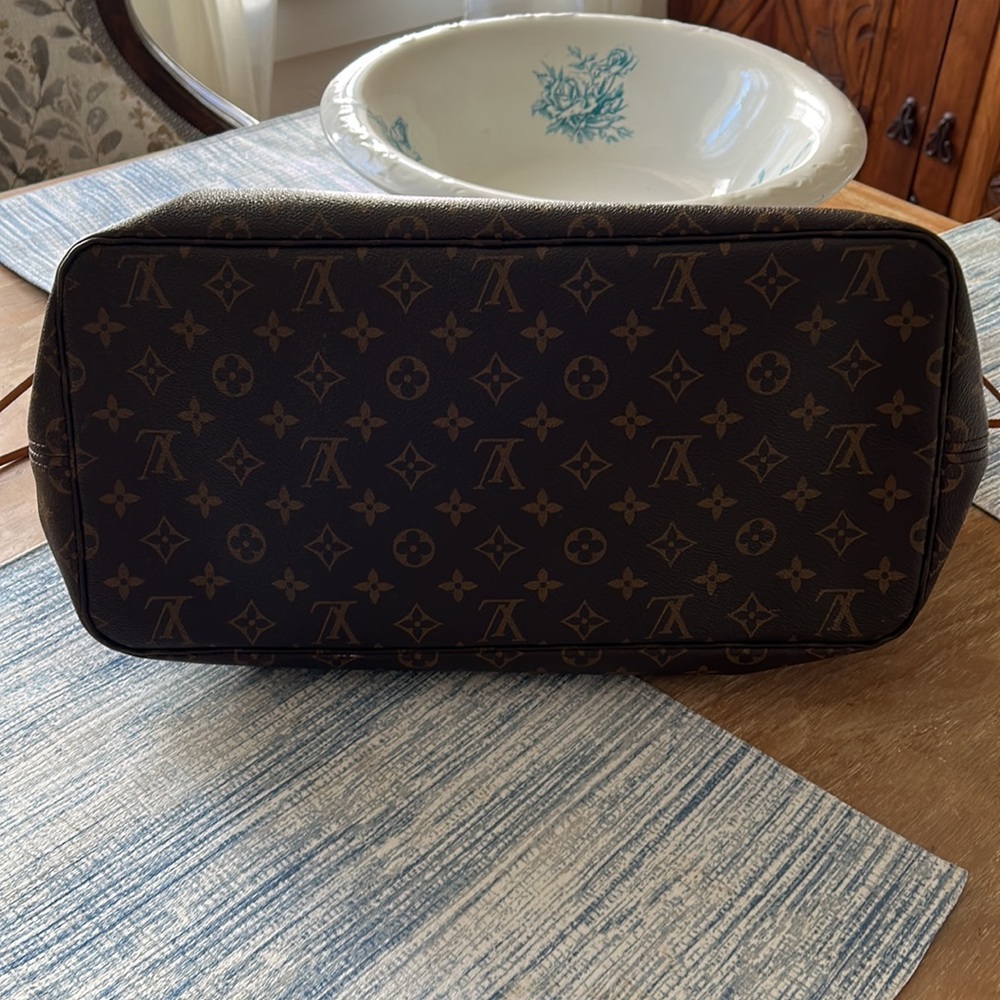 Louis Vuitton Neverfull GM 2019. 💯 Authentic 👜 - Picture 3 of 16